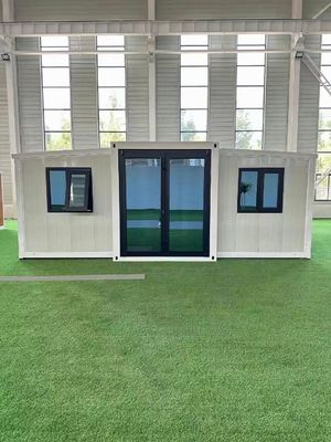 Desain interior yang dapat disesuaikan 40 kaki Rumah yang dibuat dengan pelat baja warna T65mm EPS dan sistem pemutus sirkuit 32A