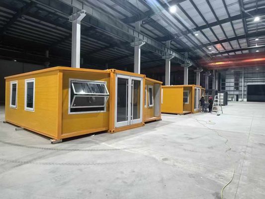 Sistem pipa yang sudah dipasang Rumah kontainer yang dapat diperluas dengan isolasi busa poliuretan dan pintu keamanan baja