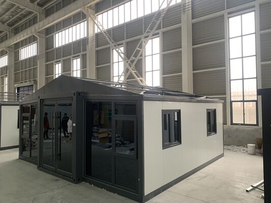 Kontainer 20ft yang dapat dilipat dengan rentang hidup 30-40 tahun, kamar mandi pemisahan basah-kering, dan kinerja seismik Tingkat 8